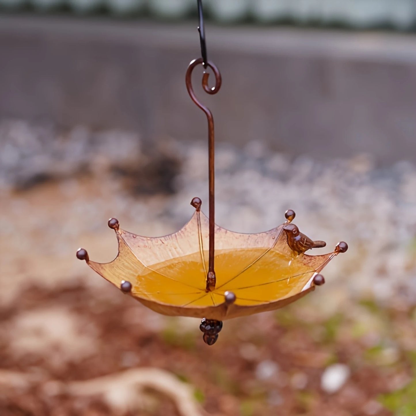 Metal Garden Art Bird Feeder - Battery-Free