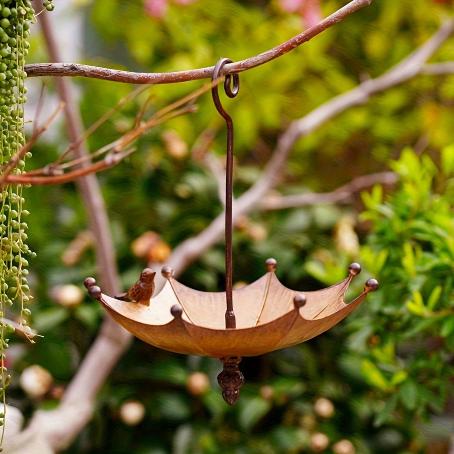 Metal Garden Art Bird Feeder - Battery-Free